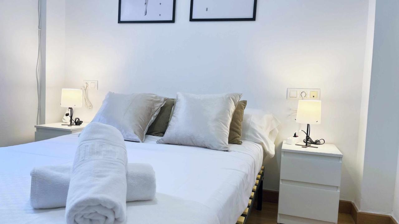 Апартаменты Maravilloso Apartamento Centro Малага Экстерьер фото